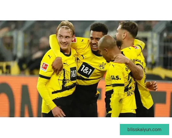 欧冠小组赛：豪门球队争锋，精彩对决值得关注